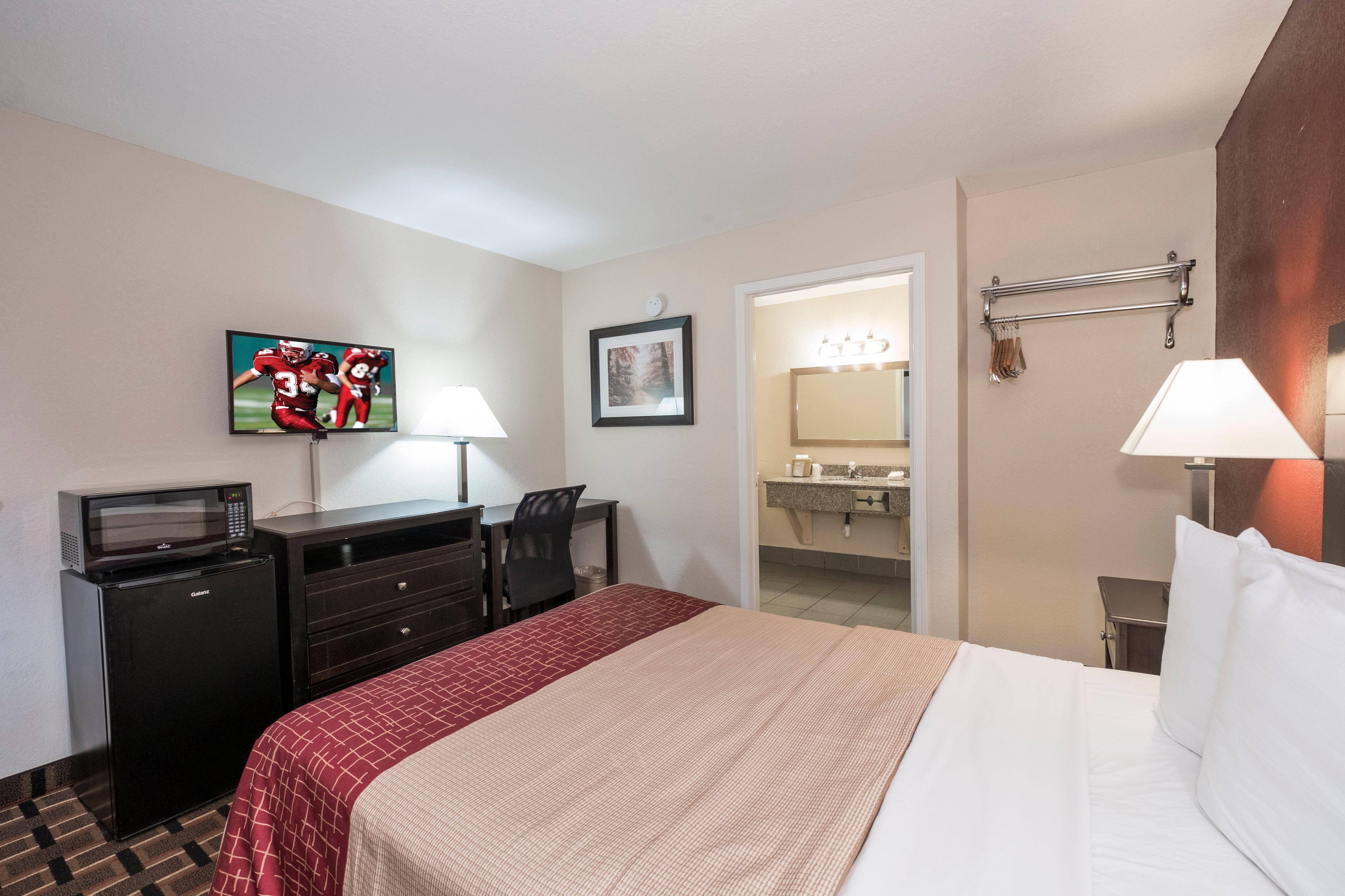 Red Roof - Midtown 2*